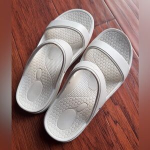 Spenco Orthotic White Slip-On Slide Sandals Women’s Size 7